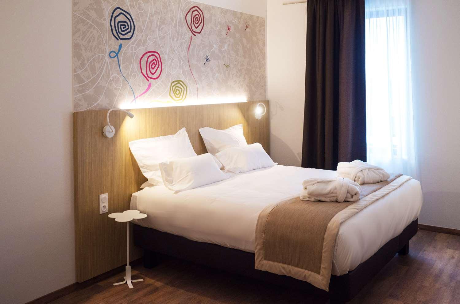 Kyriad Prestige Amiens Poulainville - Hotel And Spa Exterior foto